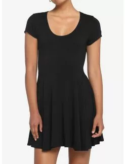 HUNIVERS Black Skater Dress